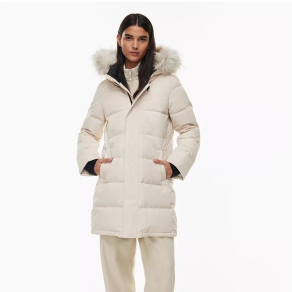 Aritzia mid-length Powder parka - Picture 2 of 16